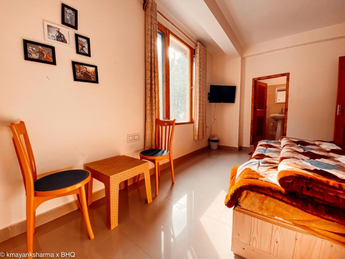 Хостел Backpackers Headquarter Manali Экстерьер фото