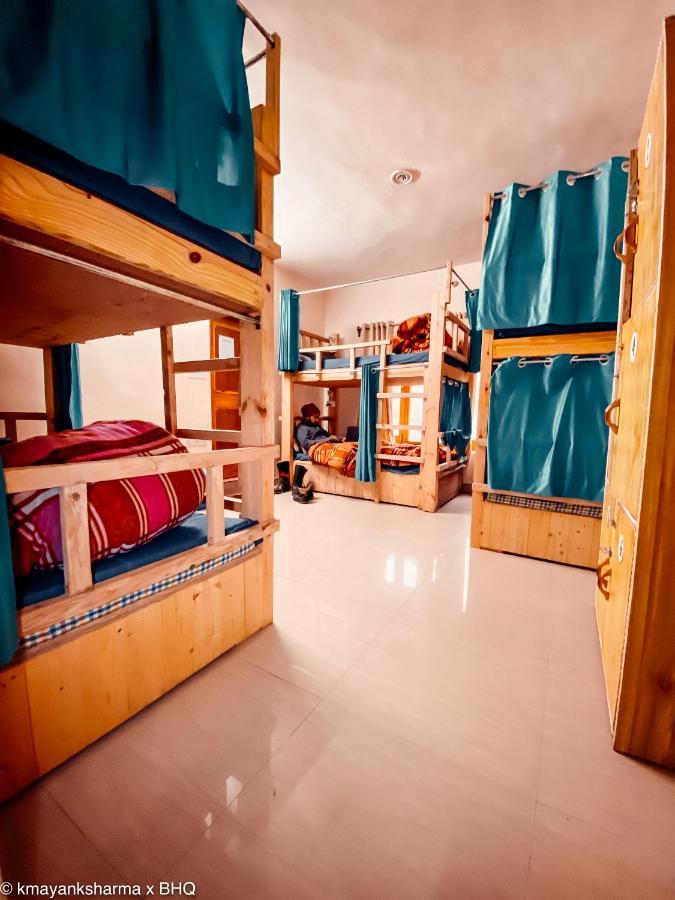 Хостел Backpackers Headquarter Manali Экстерьер фото