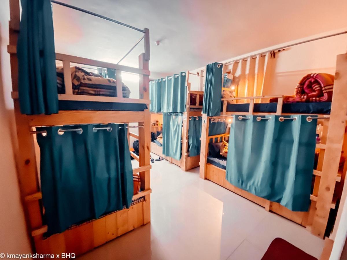 Хостел Backpackers Headquarter Manali Экстерьер фото