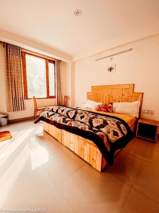 Хостел Backpackers Headquarter Manali Экстерьер фото