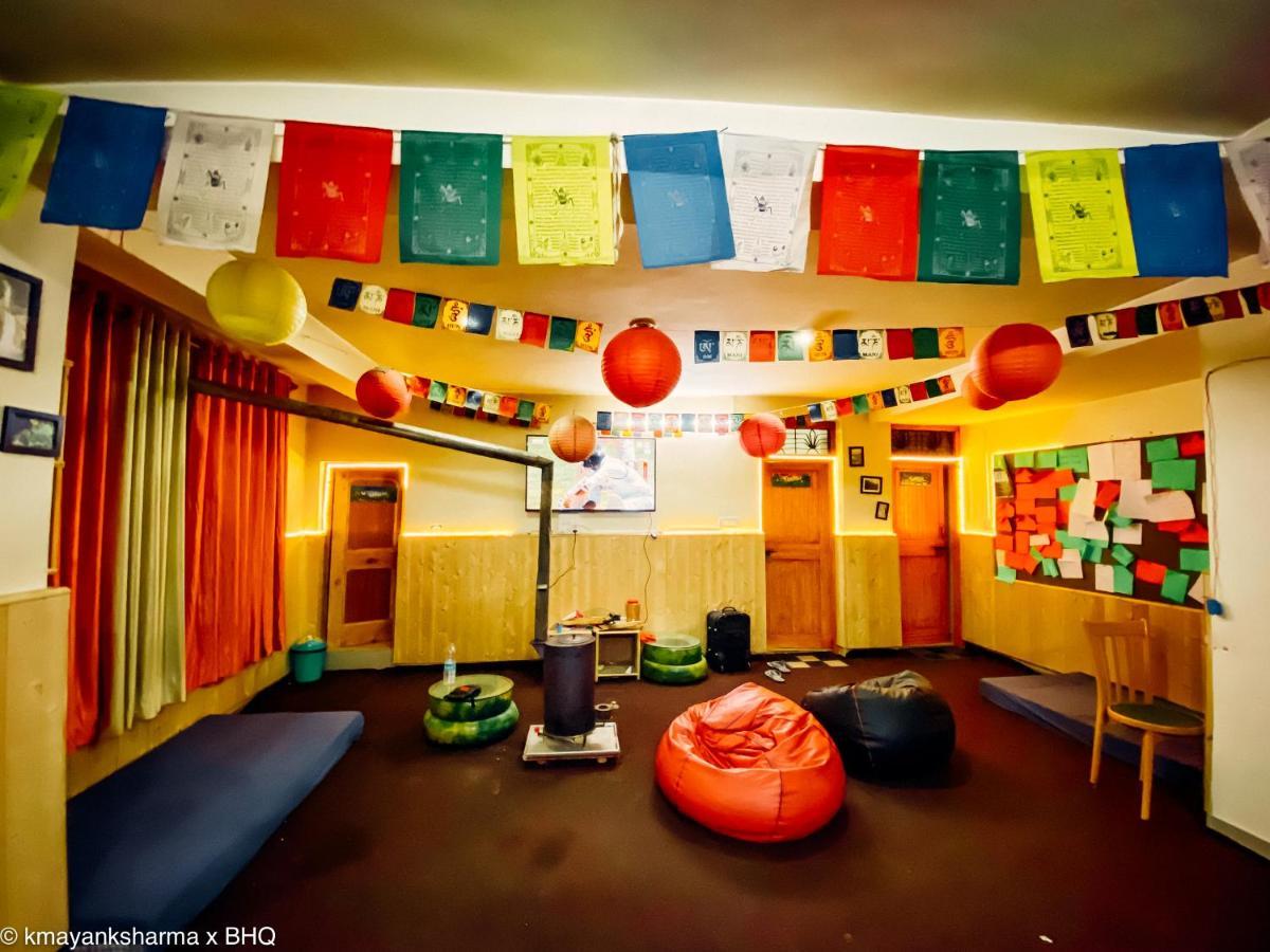 Хостел Backpackers Headquarter Manali Экстерьер фото