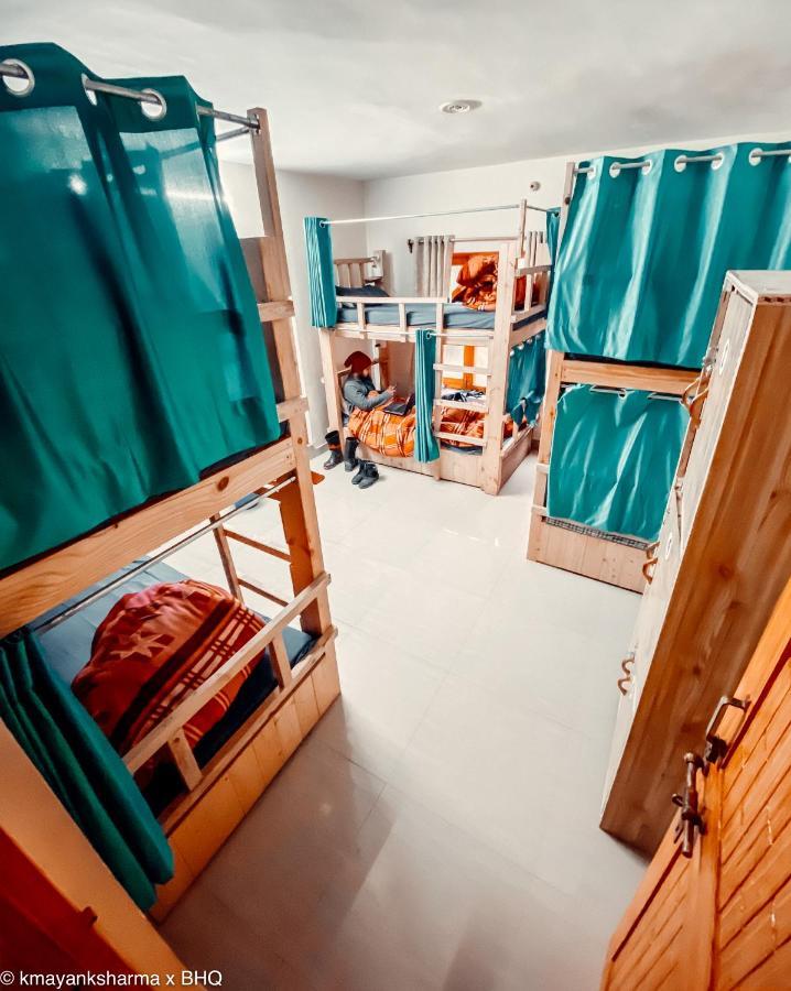 Хостел Backpackers Headquarter Manali Экстерьер фото